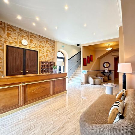 Hotel Restaurant Christophe Colomb カルヴィ エクステリア 写真